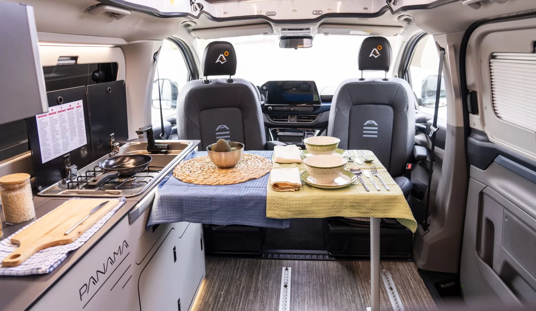 Panama Peak P10H bucătărie